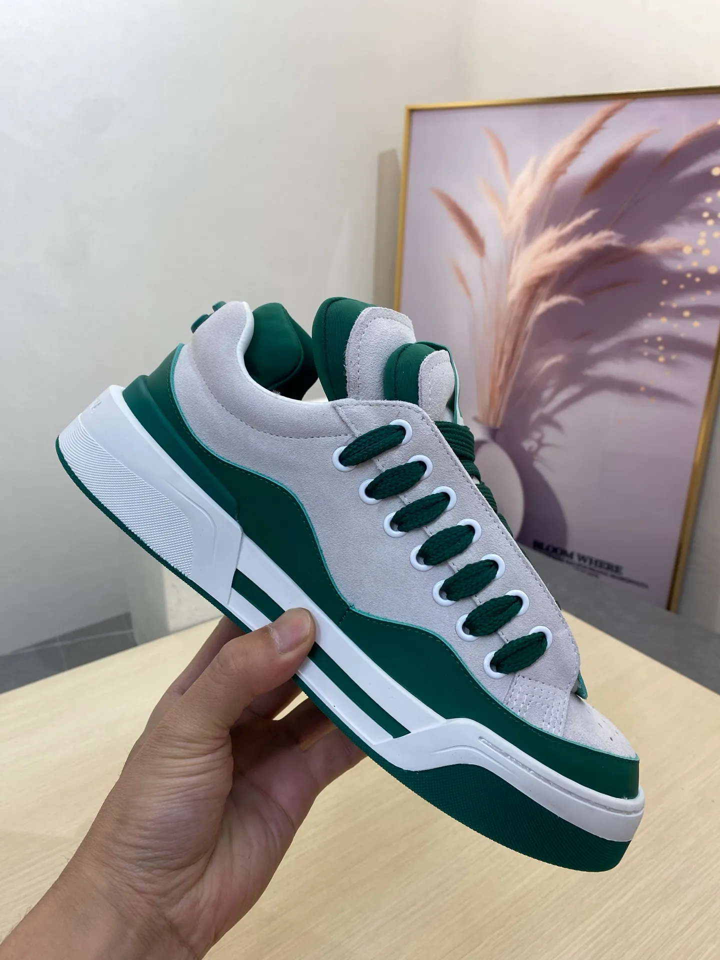 P740••New arrivals••Dolce&Gabbana••DG✔️High-end men's sports•casual shoes. Original goods from top counters. Original imported cowhide, multi-material splicing design ➕Imported cowhide lining, cowhide feet ➕Original TPR elastic outsole.  Size: 39-44 (38, 45 customized)